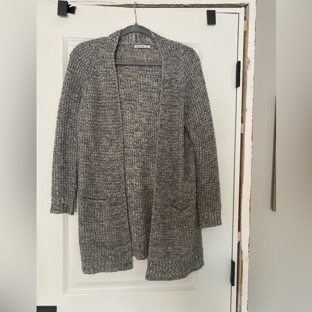 Size Small cardigan with pockets